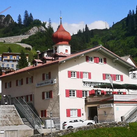 Hotel Berghaus Stuben Stuben am Arlberg Exterior photo